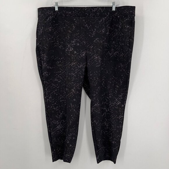 Lane Bryant Plus Pull On Black Slim Ankle Pants Size 28 - Picture 1 of 5